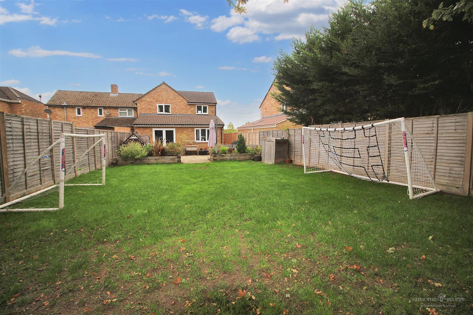 Langley Hill Close, Tilehurst, Reading